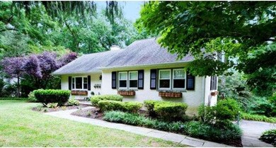 125 Locust Grove Rd, Bryn Mawr, PA 19010 - photo 2