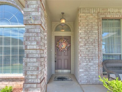 1905 NE 7th Cir, Moore, OK 73160 - photo 2