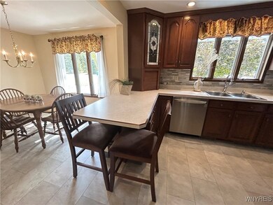 6371 Badger Dr, Lockport, NY 14094 - photo 7