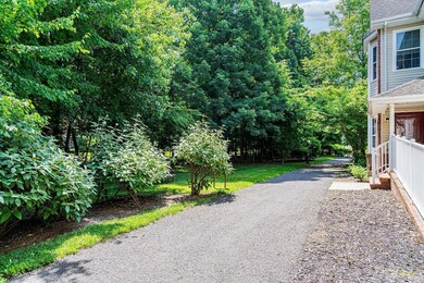 86 Forest Dr, Piscataway, NJ 08854 - photo 3