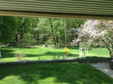 304 Washington St, Chelsea, MI 48118 - photo 3