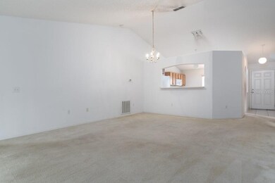 Breakfast bar/Dining