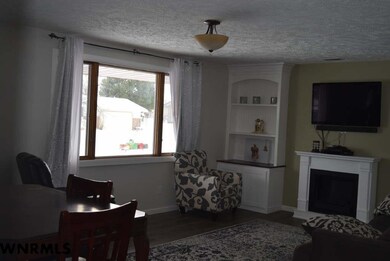 2009 E 29th St, Scottsbluff, NE 69361 - photo 3