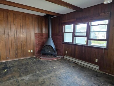 1147 Bourland Ave, Waterloo, IA 50702 - photo 4