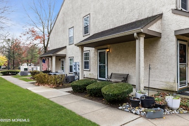 1703 Commons at Kingswood Dr unit 3, East Brunswick, NJ 08816 - photo 5