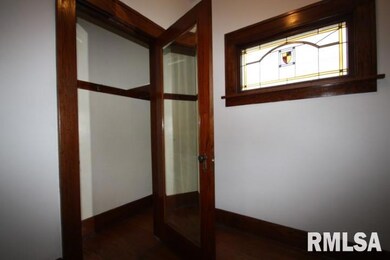 828 W 16th St, Davenport, IA 52804 - photo 7