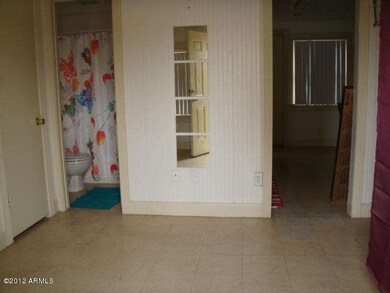 9 Apartments Downtown