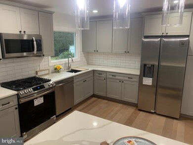 113 Upper Ferry Rd, Ewing, NJ 08628 - photo 4