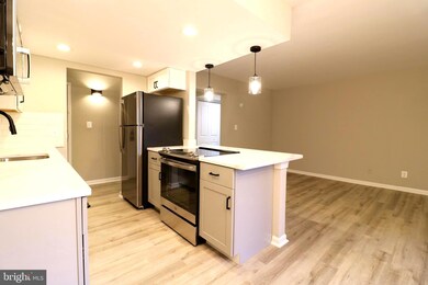 2249 Castle Rock Square unit 11C, Reston, VA 20191 - photo 5