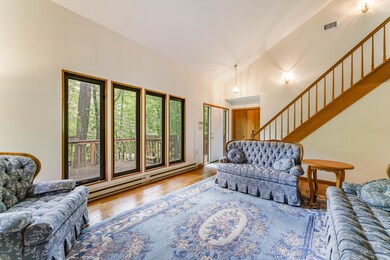 226 Meadow Lark Cir, Lehman Township, PA 18324 - photo 5