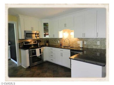 Kitchen - Beautifully renovated kitchen  has new e