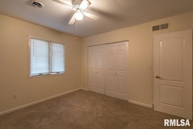 612 W 6th St, Davenport, IA 52803 - photo 6