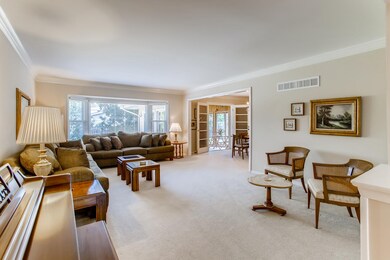 203 E Farnham Ln, Wheaton, IL 60189 - photo 6