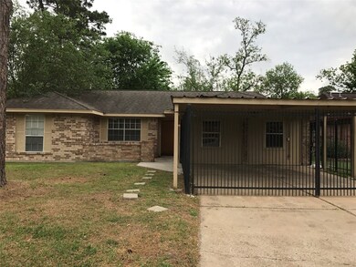 6359 French Chateau Dr, Houston, TX 77088 - photo 2