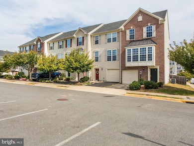 25251 Gothic Square, Chantilly, VA 20152 - photo 2