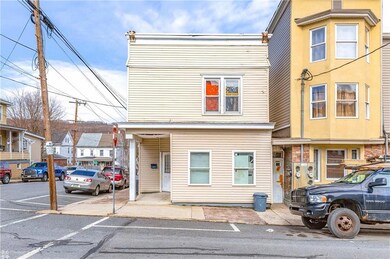 201 E Bertsch St, Lansford, PA 18232 - photo 2