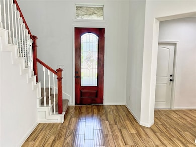 Towering 2-story ceiling heights beautiful 9ft che