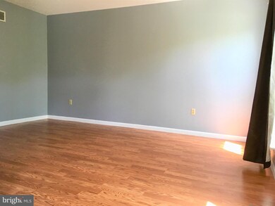 104 W Flagstone Dr, Newark, DE 19702 - photo 4