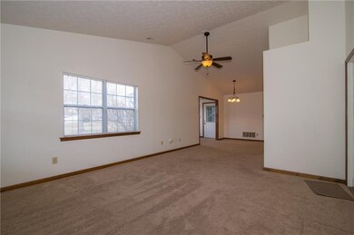 1062 Ina Cir, Franklin, IN 46131 - photo 4
