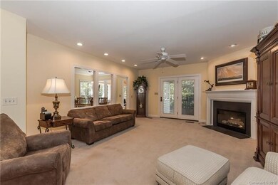 8714 Doe Path Ln, Huntersville, NC 28078 - photo 4