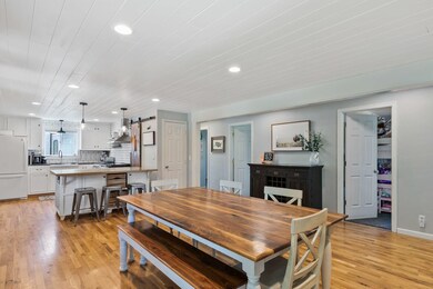 21137 Guinevere Ct, Bend, OR 97702 - photo 4