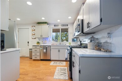 15922 Quail Meadows Ct SE, Yelm, WA 98597 - photo 6