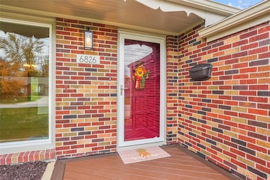 6826 Colby Ave, Windsor Heights, IA 50324 - photo 3