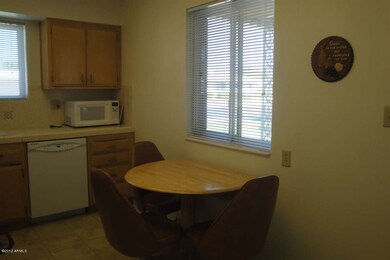 KITCHEN BREAKFAST AREA
