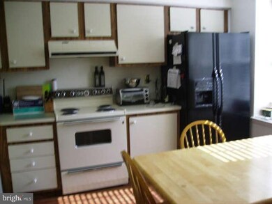 2502 Ebony Rd, Parkville, MD 21234 - photo 3