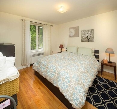 146 Beaconsfield Rd unit 2, Brookline, MA 02445 - photo 2