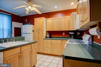 413 N Forrest Ave, Norristown, PA 19403 - photo 6