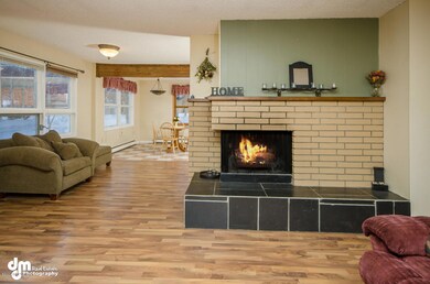 7427 Hennings Way Anchorage AK-large-017