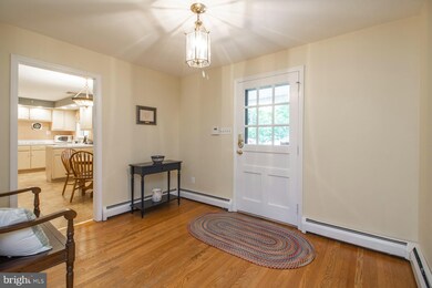 291 Aronimink Dr, Newtown Square, PA 19073 - photo 5