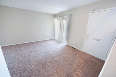 884 Westbury Ln S unit 1D, Columbus, OH 43228 - photo 5