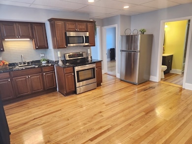 1 Plantation St unit 2, Worcester, MA 01604 - photo 5