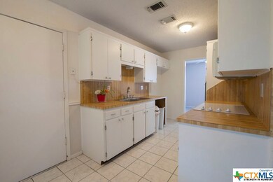 2006 Boland St, Copperas Cove, TX 76522 - photo 6