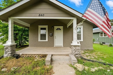 840 W 4th St, Junction City, KS 66441 - photo 2