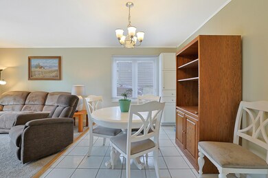 2S137 Beaumont Ln unit 9, Lombard, IL 60148 - photo 7