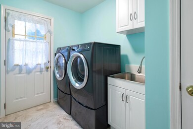 207 E Flagstone Dr, Newark, DE 19702 - photo 5