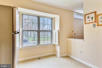 14342 Beaker Ct, Burtonsville, MD 20866 - photo 6