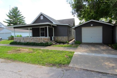 115 E Walnut St, Princeton, IN 47670 - photo 2