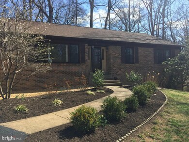 2515 Trophy Ln, Reston, VA 20191 - photo 2