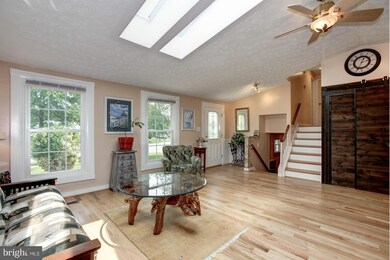 3008 Gatepost Ln, Herndon, VA 20171 - photo 5