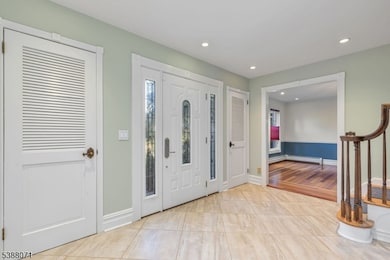 25 Oechsner Ct, Berkeley Heights, NJ 07922 - photo 3