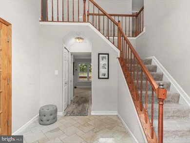 8 Hunting Horn Cir, Reisterstown, MD 21136 - photo 3