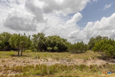 162 Scarlet Ct, Canyon Lake, TX- Aprox 1 Acre