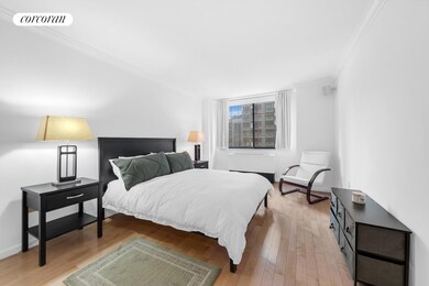 280 Park Ave S unit 12L, New York, NY 10010 - photo 4