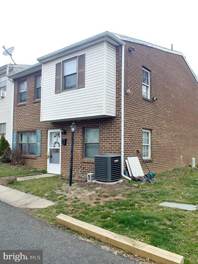 23 Sawmill Run, Norristown, PA 19401 - photo 2