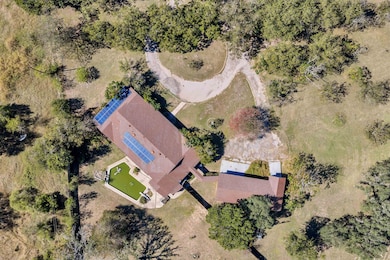 313 Geneva Ln, Burnet, TX 78611 - photo 3