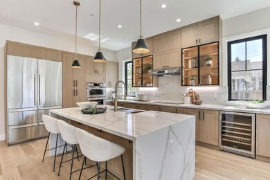 202 Mountain View Ave, Mountain View, CA 94041 - photo 2